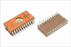 Микросхемы серии 573РФ2, 24 вывода, позолота внутри