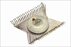 Микросхемы типа К535РУ2, К536ИР1 и подобные, с внутренней позолотой