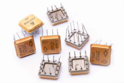 Микросхемы серии 217 и подобные, 12 выводов, позолоченный верх