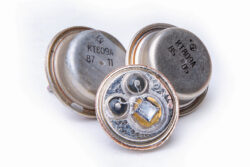 Транзисторы типа КТ809