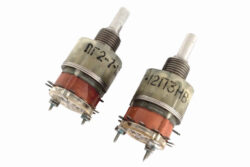 Переключатель типа ПГ2(5,7)